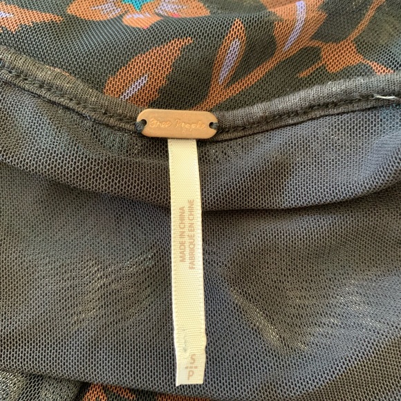 Free People Floral Long sleeve Mesh Boho Top Woman’s Small - Picture 8 of 9